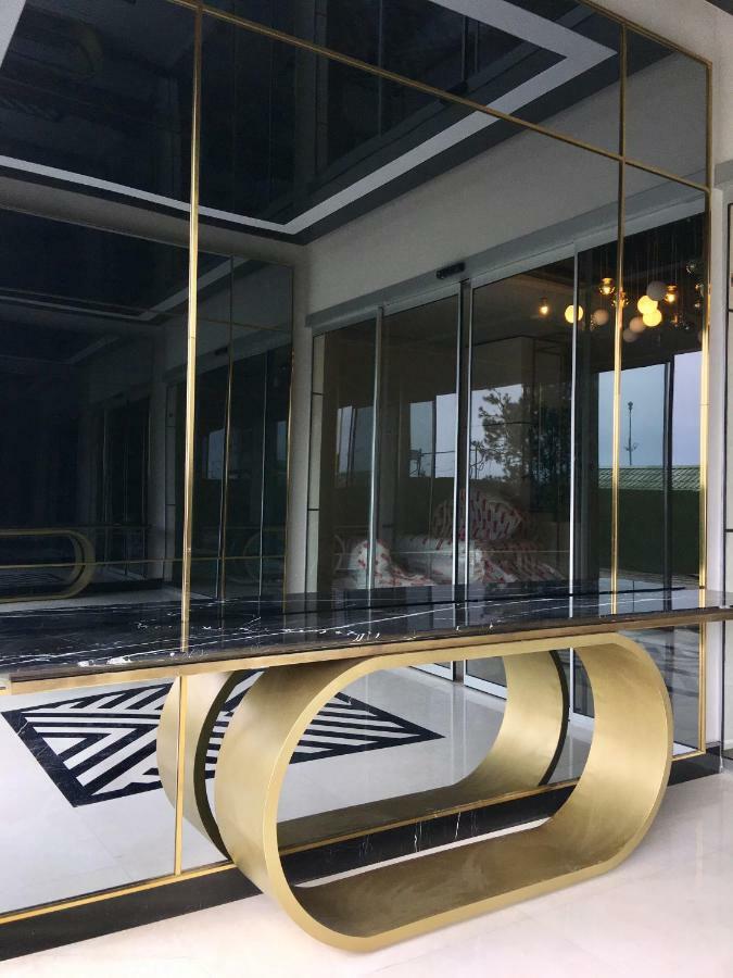 Coast Batumi Apart Hotel エクステリア 写真